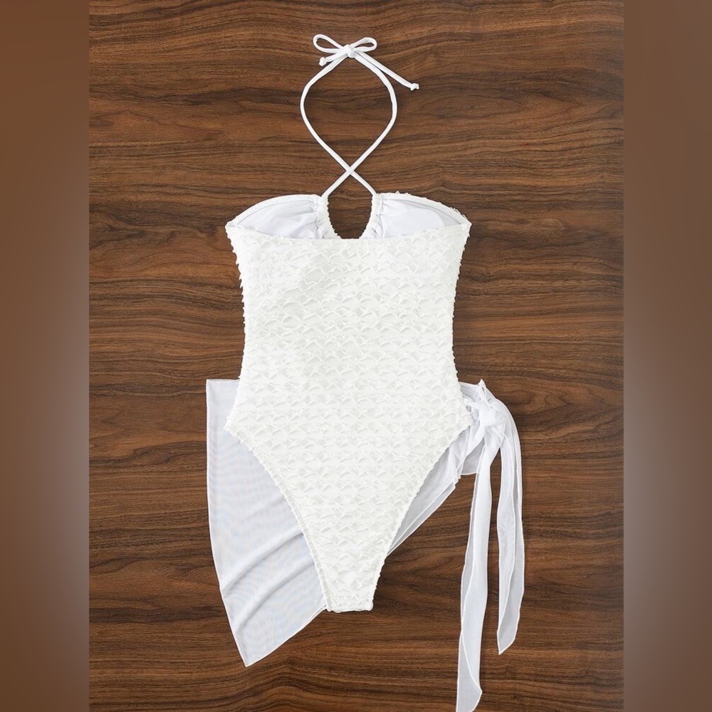 1 piece swimsuit with cutout and sarong - Picture 2 of 6